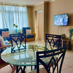 Apartment Hideaway At The Strathairn