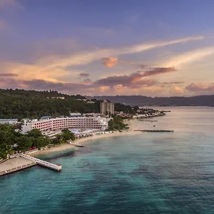 Resort Grand Decameron Cornwall Beach, A Trademark